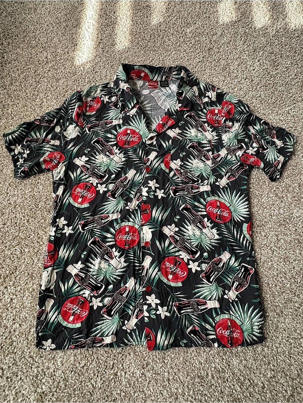 Coca-Cola Men’s Medium Tropical Hawaiian Button-Up Shirt
